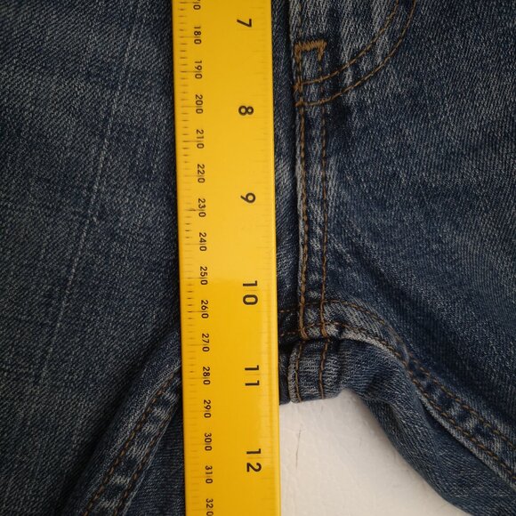 Levi's 559 Men's Size 33 Medium Wash Zipper & Button Closure Blue Jeans - Picture 14 of 15